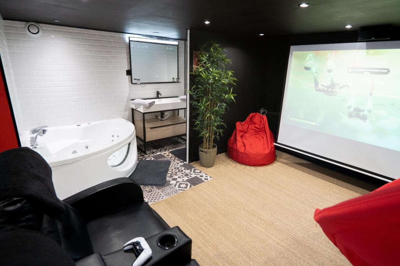 Capsule Cinema - Balneo Home Cinema Playstation 5 Валенсиен Екстериор снимка